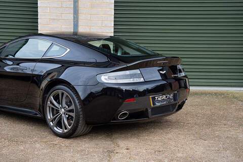 Aston Martin Vantage V12 - Large 47