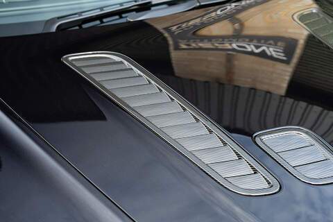 Aston Martin Vantage V12 - Large 18