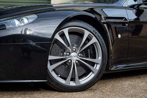 Aston Martin Vantage V12 - Large 6