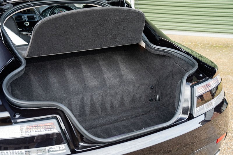 Aston Martin Vantage V12 - Large 50