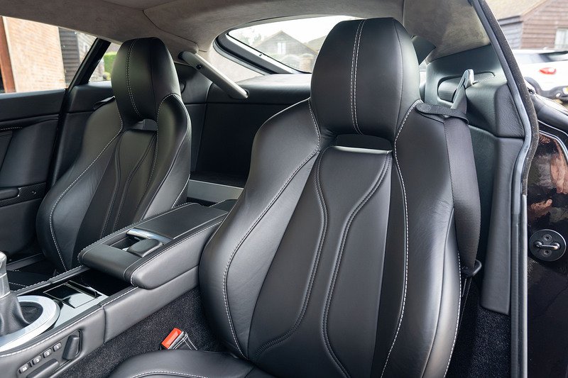 Aston Martin Vantage V12 - Large 12