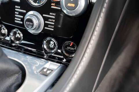 Aston Martin Vantage V12 - Large 16
