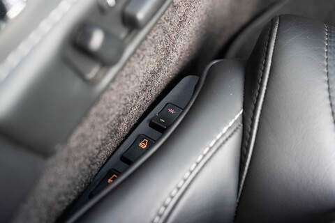 Aston Martin Vantage V12 - Large 32