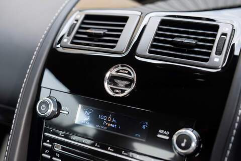 Aston Martin Vantage V12 - Large 25