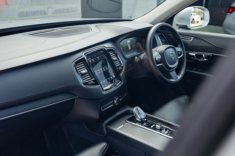 Volvo XC90 h T8 Twin Engine Inscription Pro - Large 33