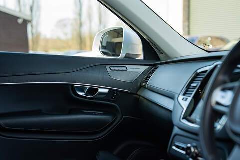 Volvo XC90 h T8 Twin Engine Inscription Pro - Large 41