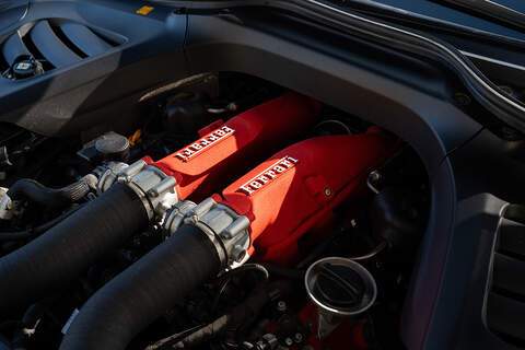 Ferrari GTC4Lusso T V8 - Large 56