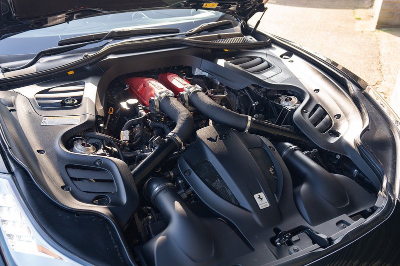 Ferrari GTC4Lusso T V8 - Large 57