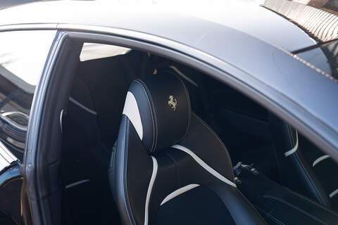 Ferrari GTC4Lusso T V8 - Large 19