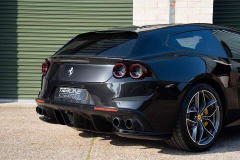 Ferrari GTC4Lusso T V8 - Large 46