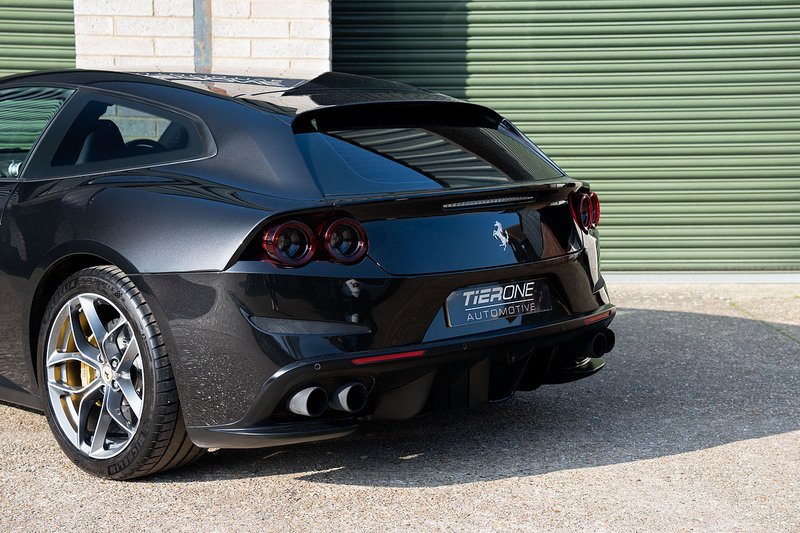 Ferrari GTC4Lusso T V8 - Large 48