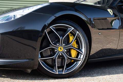 Ferrari GTC4Lusso T V8 - Large 49
