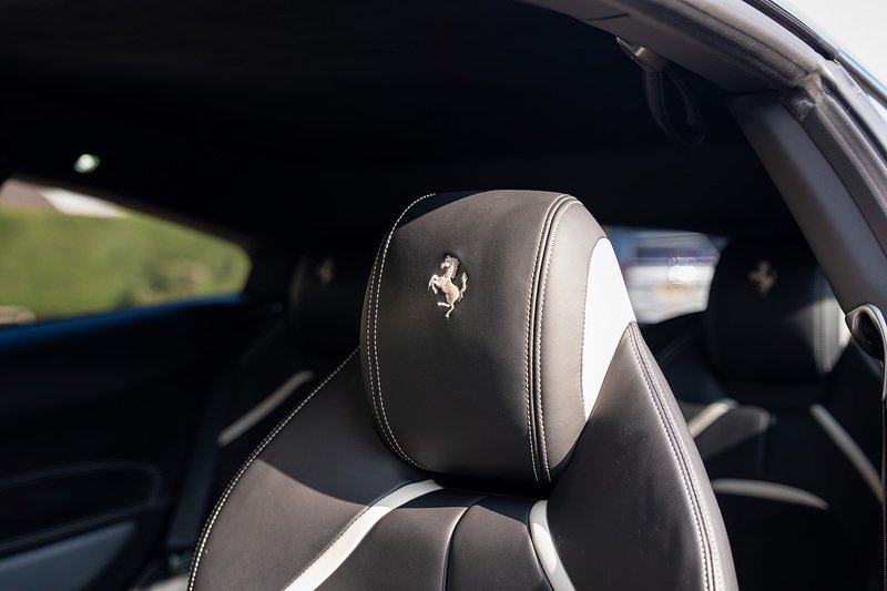 Ferrari GTC4Lusso T V8 - Large 42