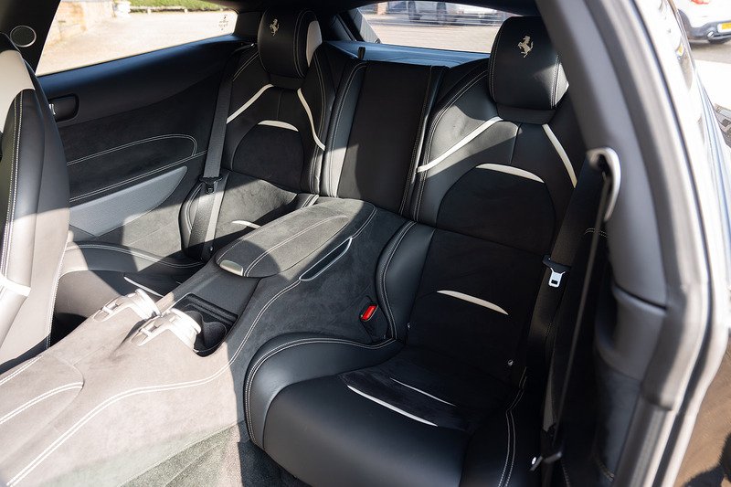 Ferrari GTC4Lusso T V8 - Large 34