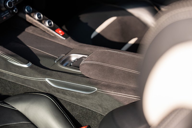 Ferrari GTC4Lusso T V8 - Large 37