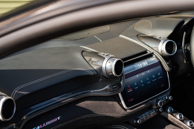 Ferrari GTC4Lusso T V8 - Large 31