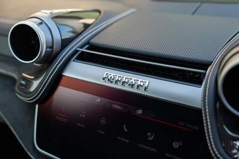 Ferrari GTC4Lusso T V8 - Large 40