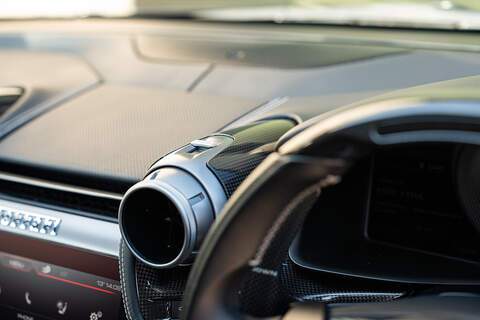 Ferrari GTC4Lusso T V8 - Large 44