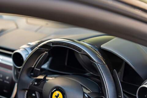 Ferrari GTC4Lusso T V8 - Large 12