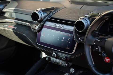 Ferrari GTC4Lusso T V8 - Large 35