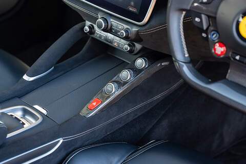 Ferrari GTC4Lusso T V8 - Large 14