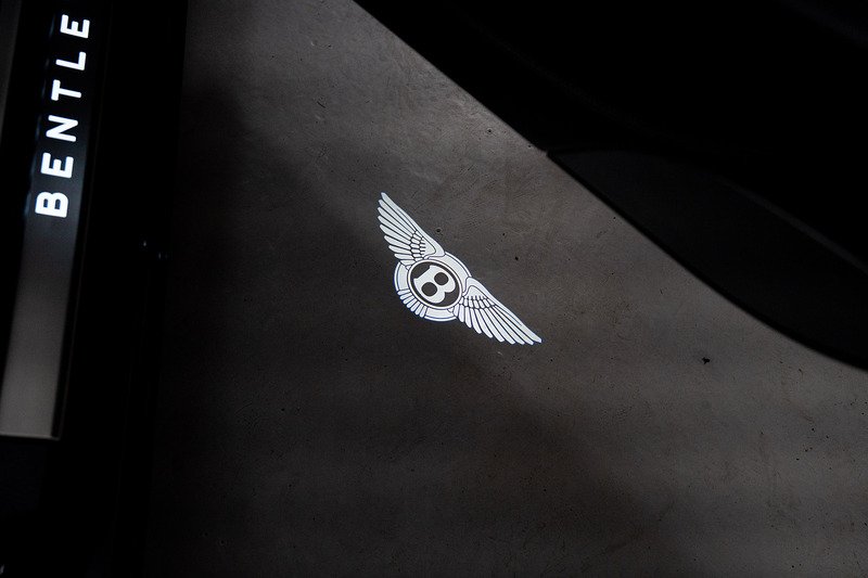 Bentley Continental W12 GT - Large 31