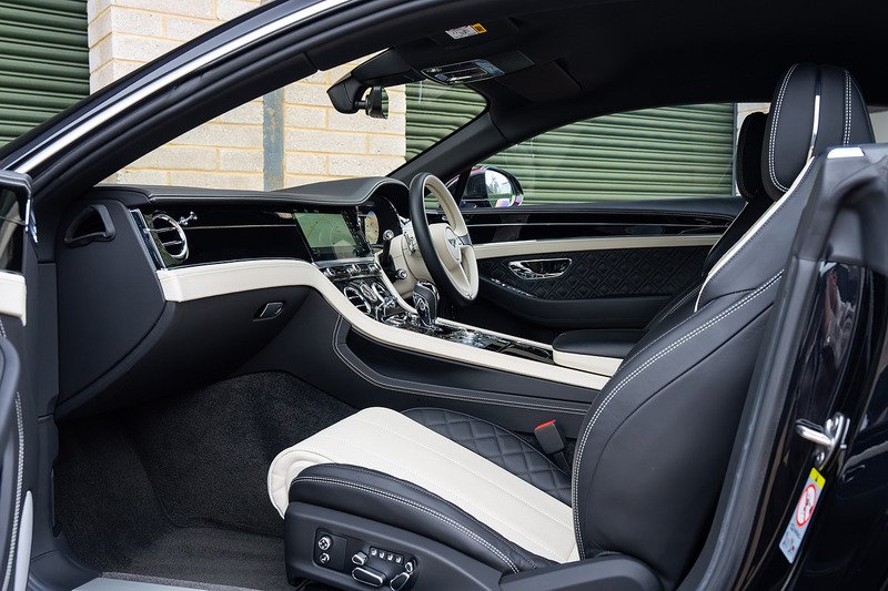 Bentley Continental W12 GT - Large 62