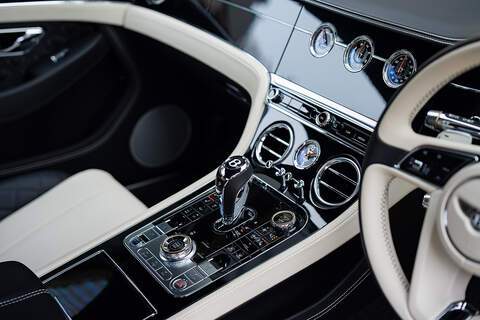 Bentley Continental W12 GT - Large 63