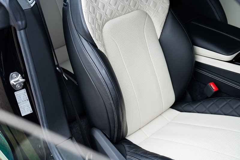 Bentley Continental W12 GT - Large 45