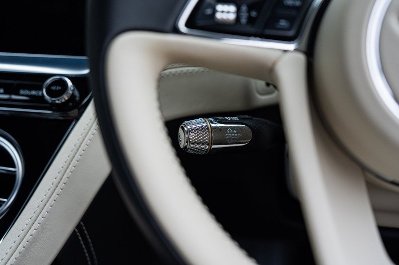 Bentley Continental W12 GT - Large 22