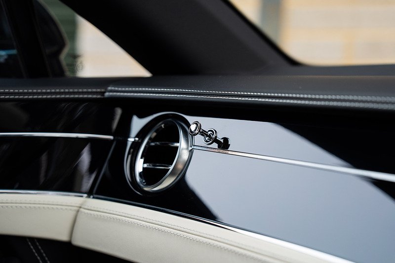 Bentley Continental W12 GT - Large 65