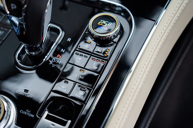 Bentley Continental W12 GT - Large 44