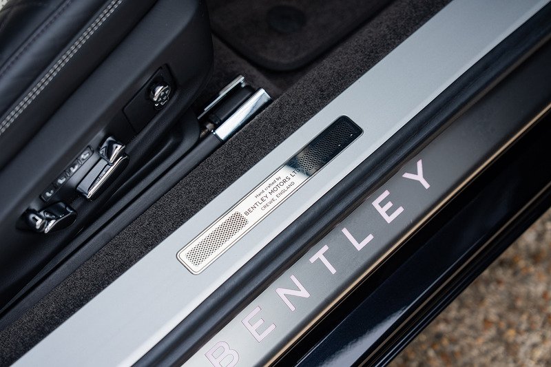 Bentley Continental W12 GT - Large 38