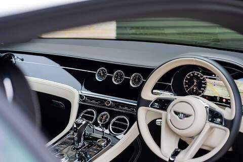 Bentley Continental W12 GT - Large 37