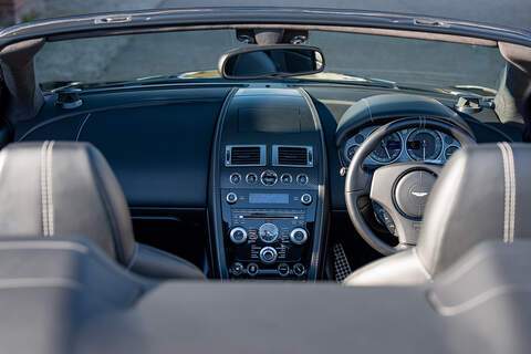 Aston Martin DBS V12 Carbon Black - Large 11