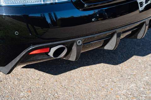 Aston Martin DBS V12 Carbon Black - Large 15