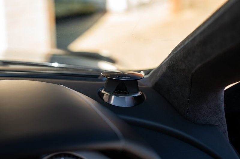 Aston Martin DBS V12 Carbon Black - Large 16