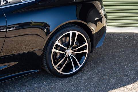 Aston Martin DBS V12 Carbon Black - Large 43