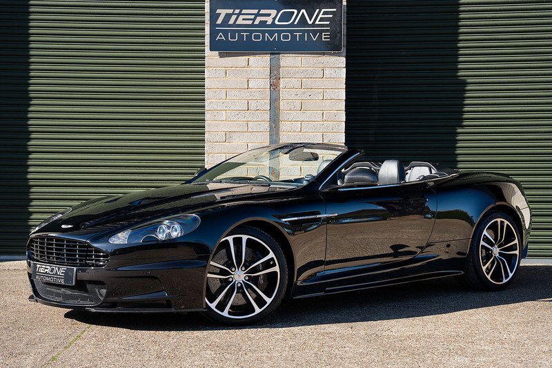 Aston Martin DBS V12 Carbon Black