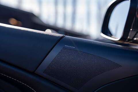 Aston Martin DBS V12 Carbon Black - Large 40