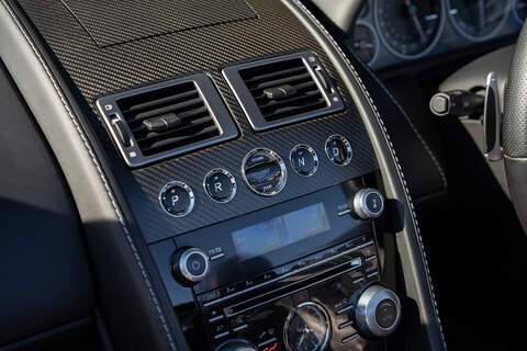 Aston Martin DBS V12 Carbon Black - Large 19