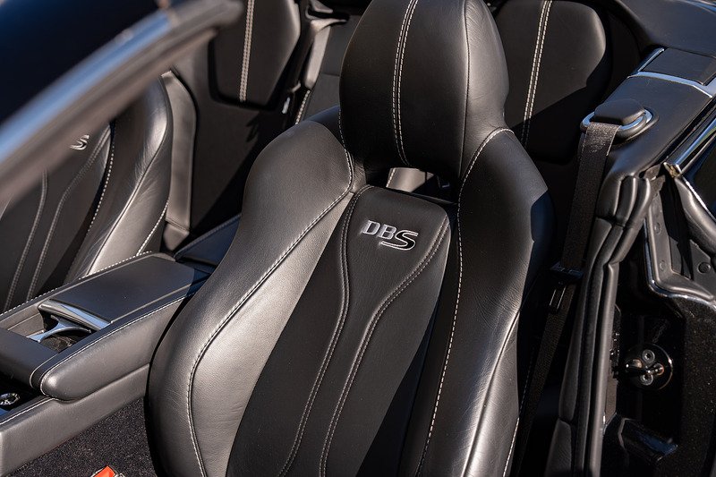 Aston Martin DBS V12 Carbon Black - Large 41