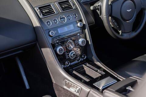 Aston Martin DBS V12 Carbon Black - Large 38