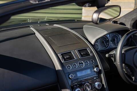 Aston Martin DBS V12 Carbon Black - Large 42