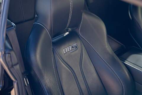 Aston Martin DBS V12 Carbon Black - Large 35