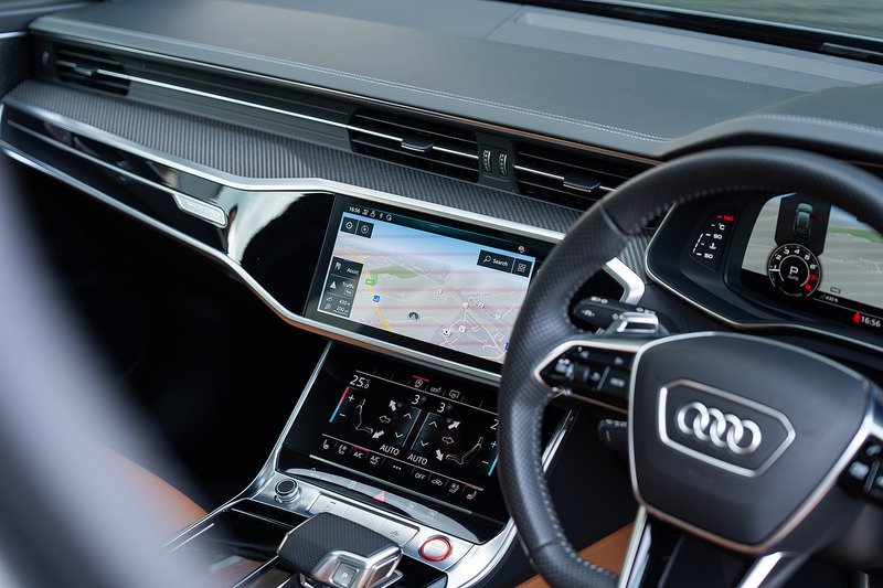 Audi RS6 Avant TFSI V8 - Large 29