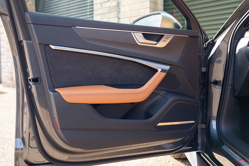 Audi RS6 Avant TFSI V8 - Large 12