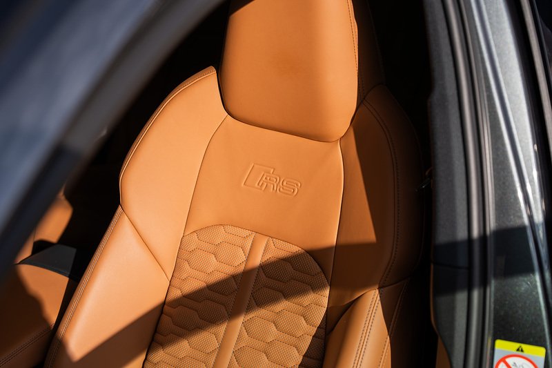 Audi RS6 Avant TFSI V8 - Large 15