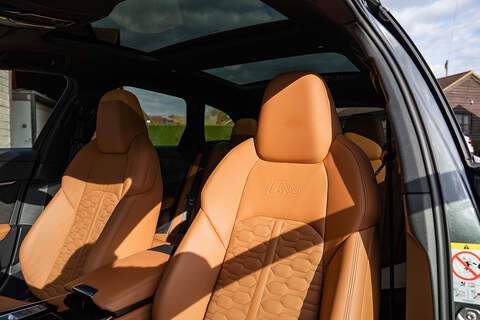 Audi RS6 Avant TFSI V8 - Large 27