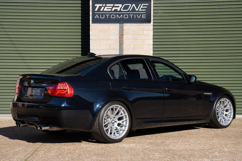 BMW M3 iV8 - Large 1